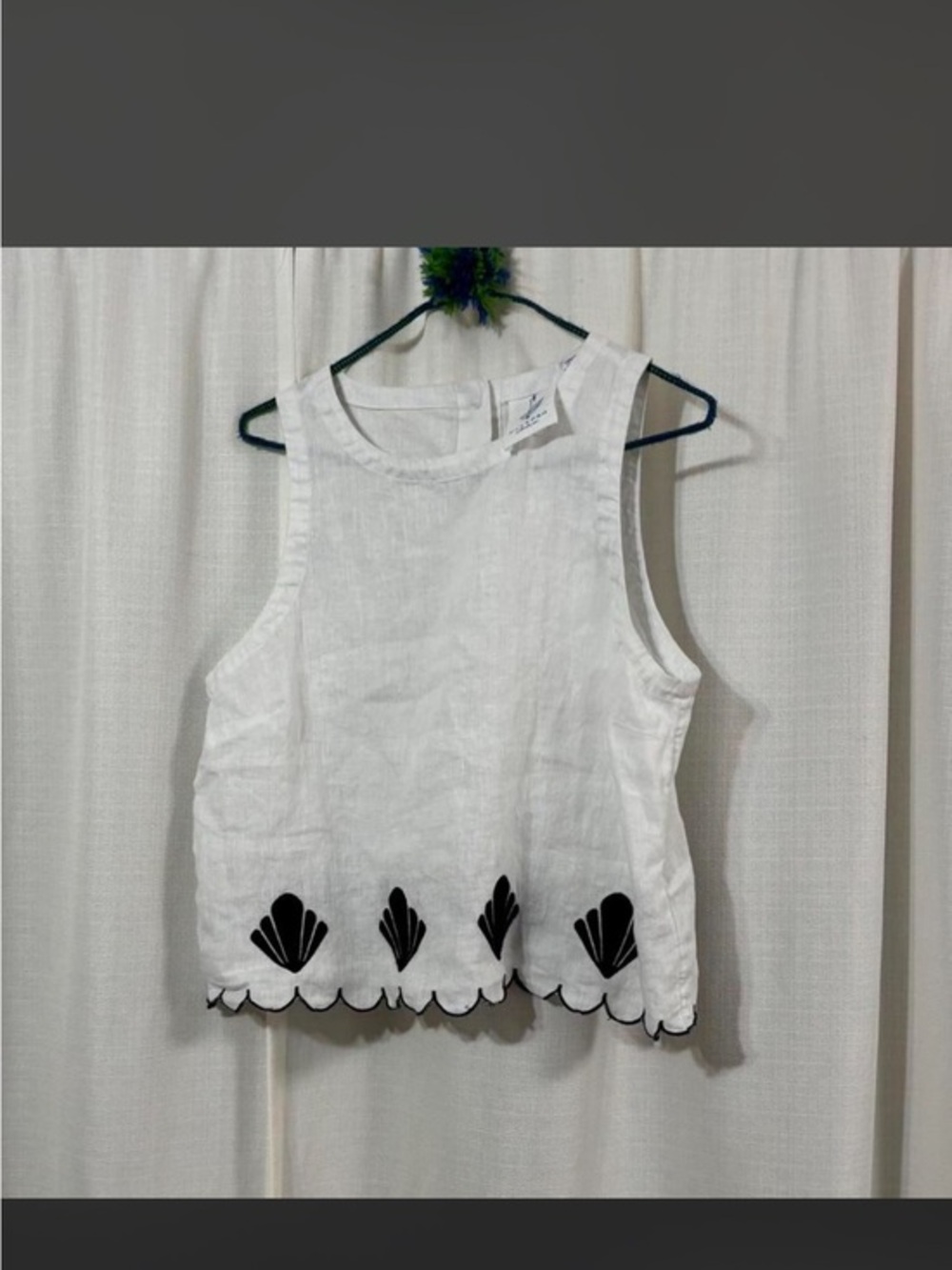 Calypso St. Barth White Embroidered Shell Hem Tank Top - Women size M